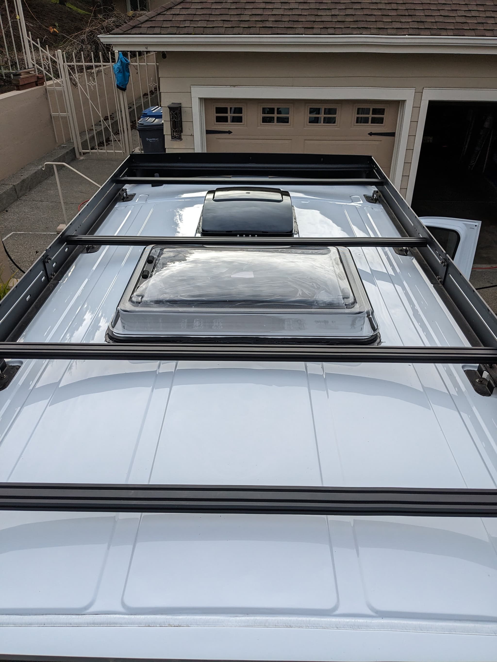 van-maxxair-overland-installed